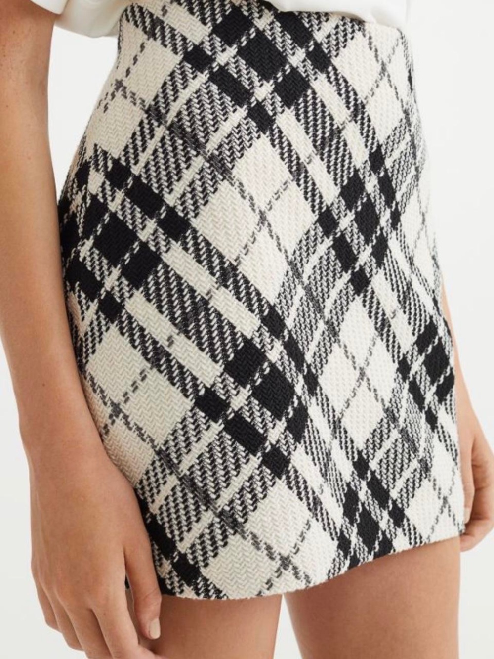 Plaid Tweed Mini Skirt in Black & White